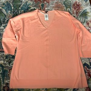 Torrid sz 4 light weight v neck sweater brand new